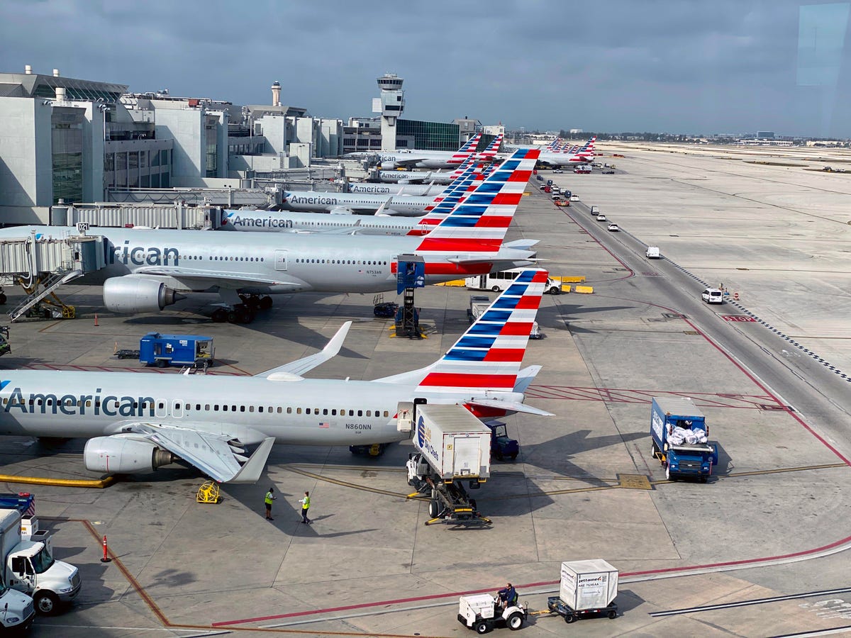 does miami have a major airport featured image