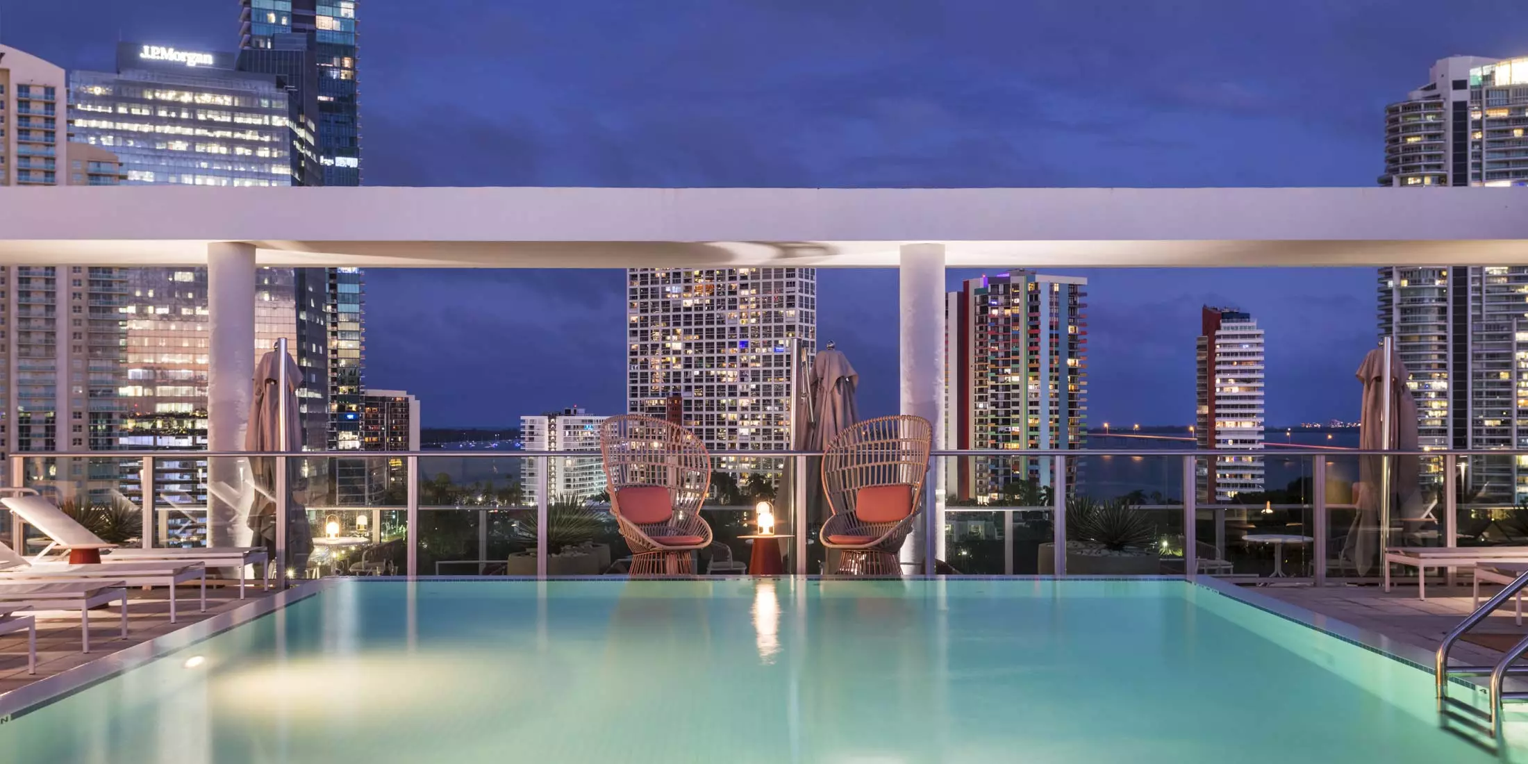 hotels near fontainebleau miami featured image
